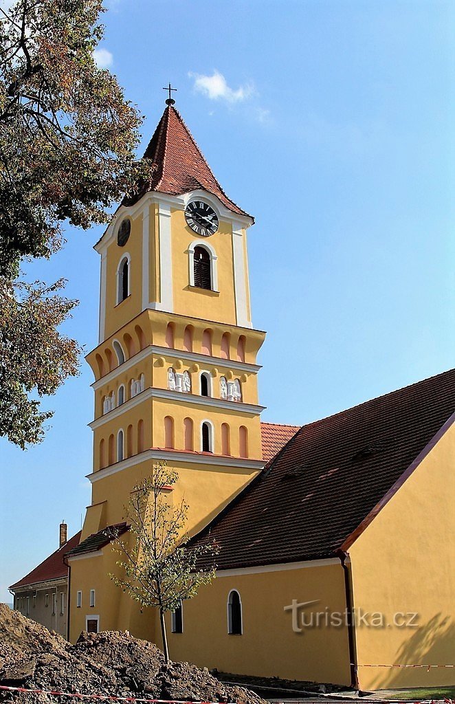 Katowice, torre de la iglesia de St. Felipe y Jacob
