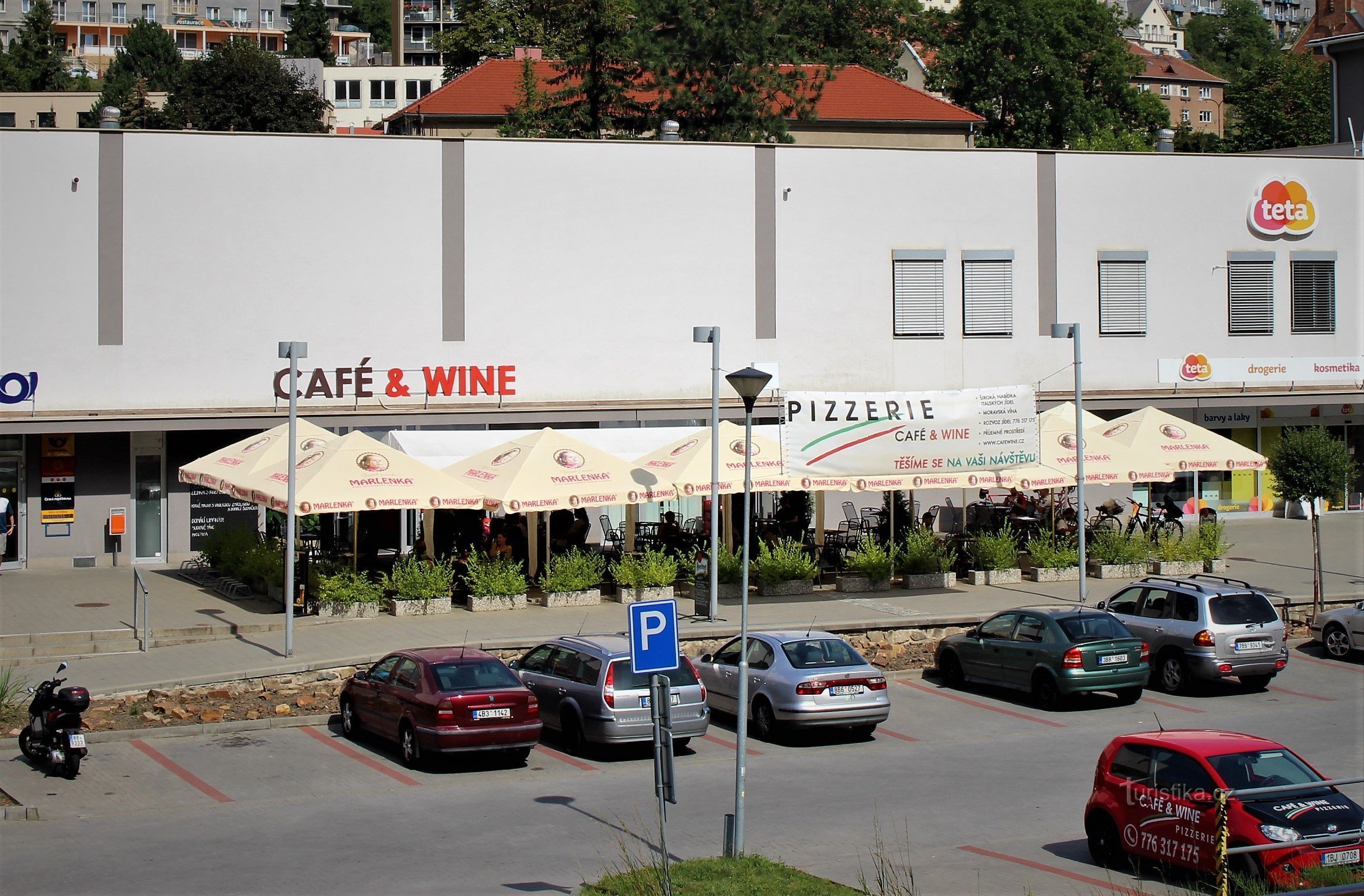 Café und Pizzeria Café & Wein