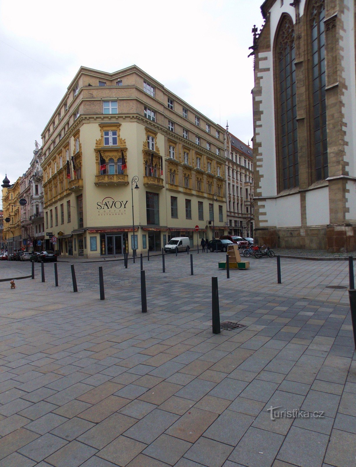 Café med restaurang Savoy i Brno