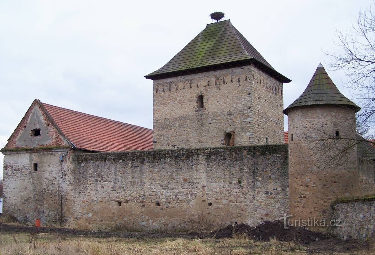 Kestřany - Forteresse inférieure