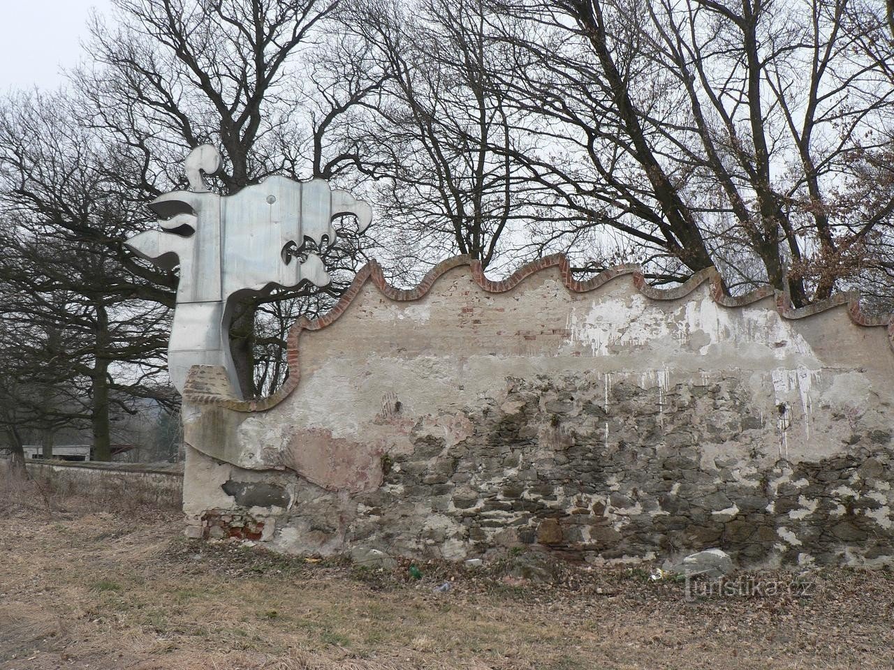 Kladruby sárkány, elülső rész