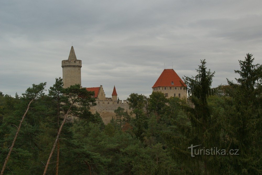 klasyczna panorama zamku
