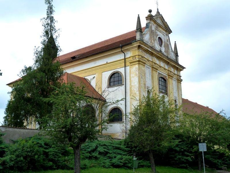 klášter františkánů s kostelem Stigmatizace sv. Františka Serafínského