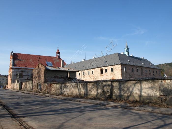 klášter františkánů s kostelem sv. Františka Serafinského