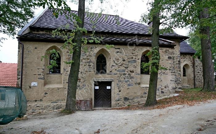 klášter františkánů s kostelem sv. Víta a sv. Modesta