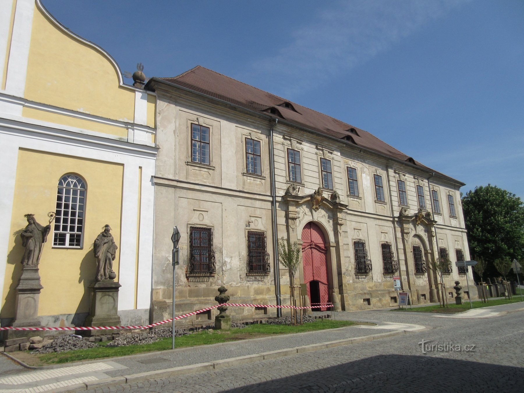 Монастырь - ныне музей