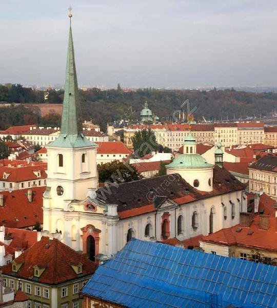 klášter obutých augustiniánů s kostelem sv. Tomáše apoštola