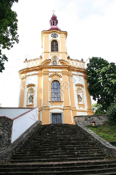 klášter servitů s kostelem Panny Marie Sedmibolestné