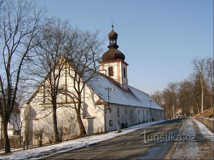 Плаське монастирське подвір'я