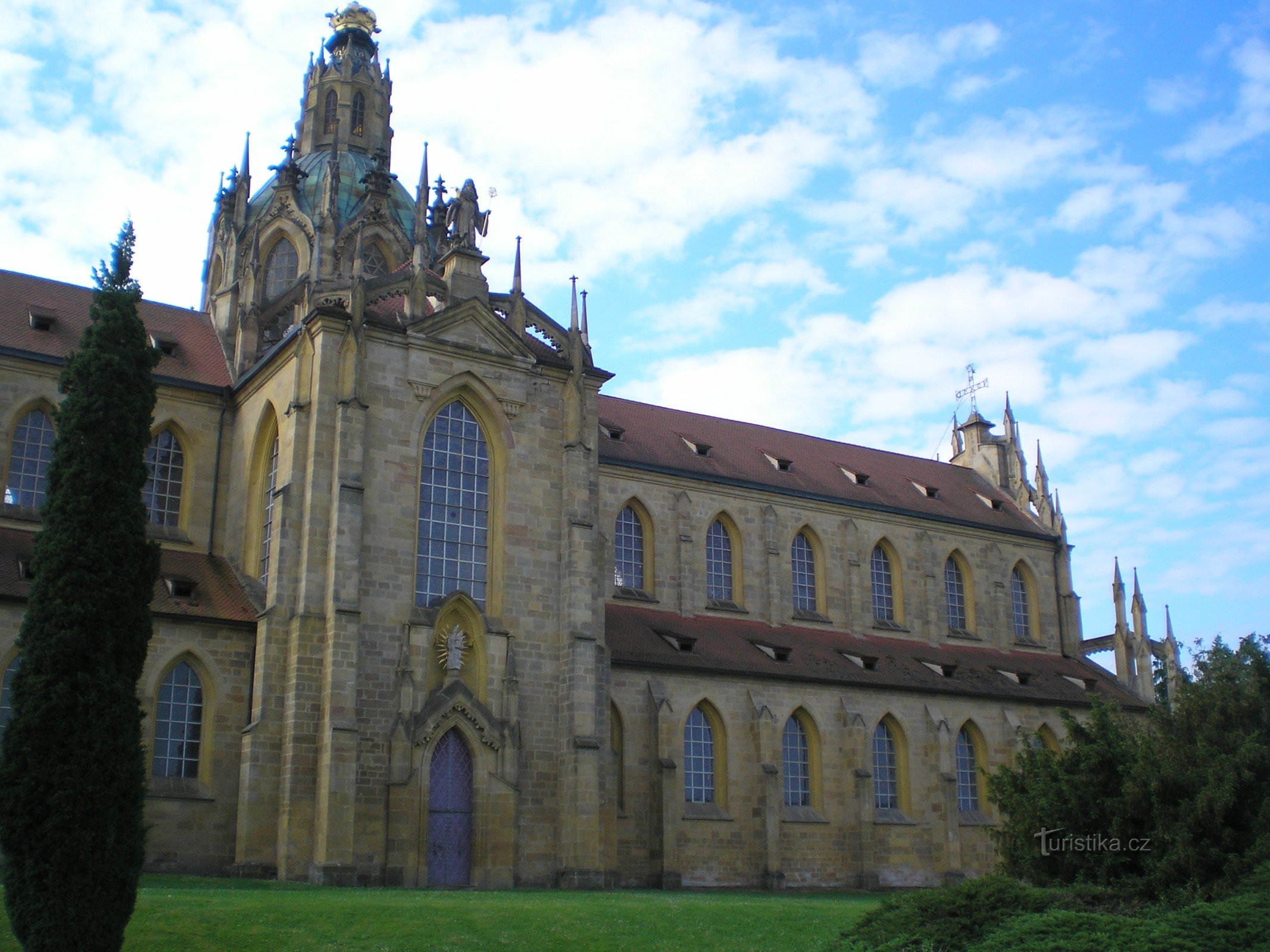 Szűz Mária mennybemenetelének kolostori temploma