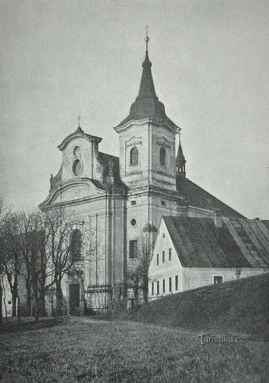 The monastery church in Nové Paca before 1909