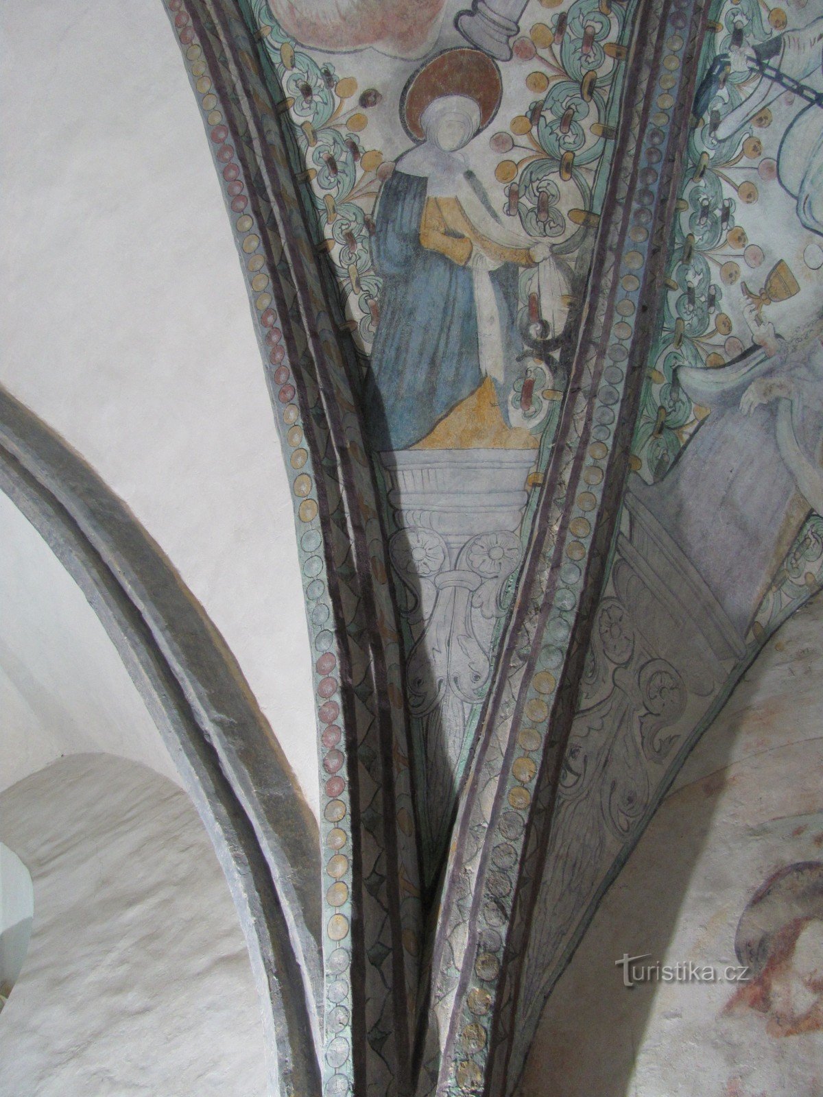 voûte et fresques du presbytère de la chapelle