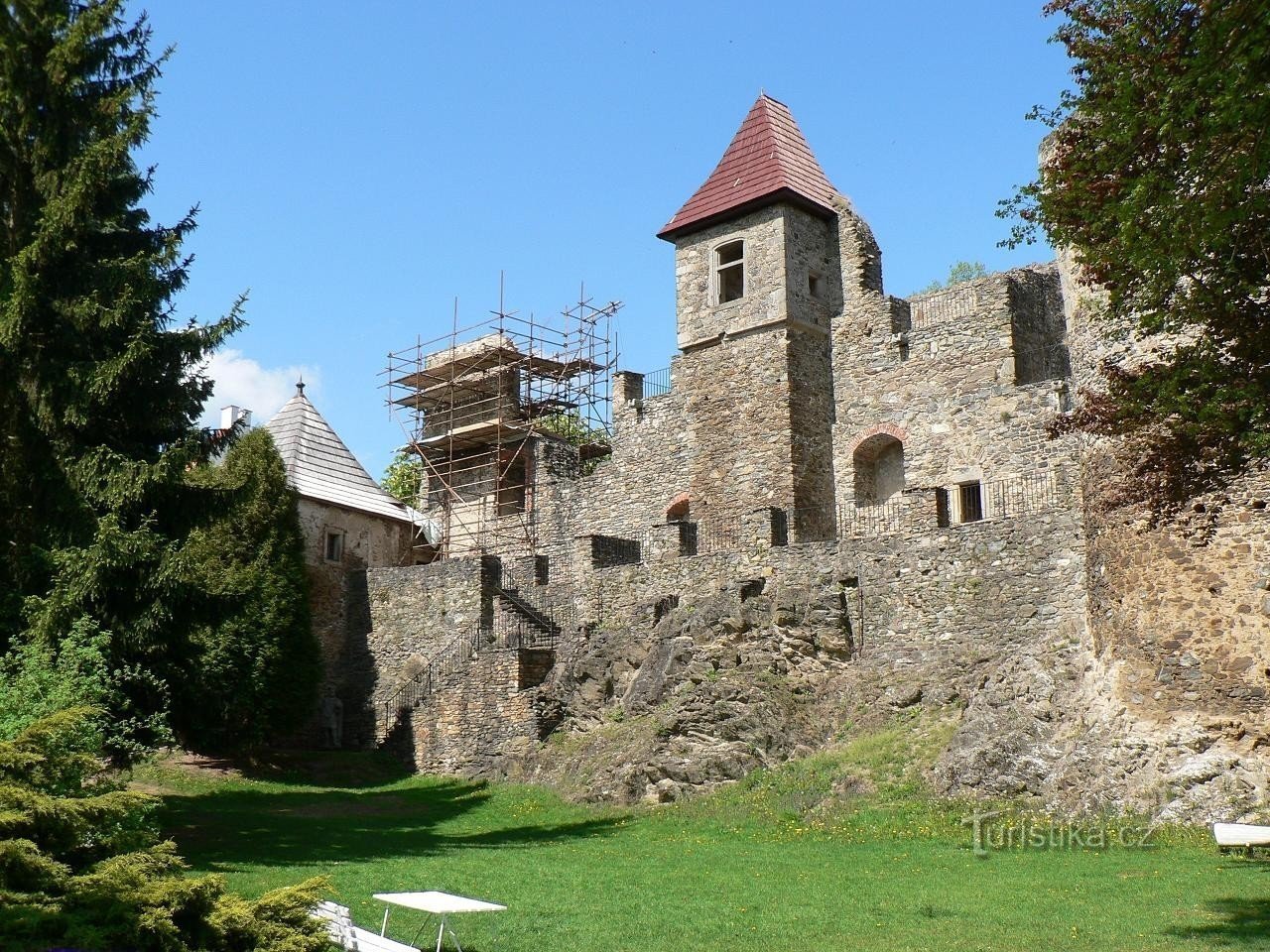 Klenová, nejstarší část hradu