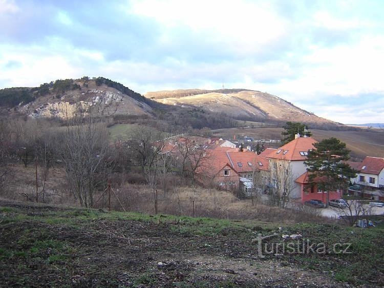 Klentnice and Pavlovské vrchy from Růžové vrch