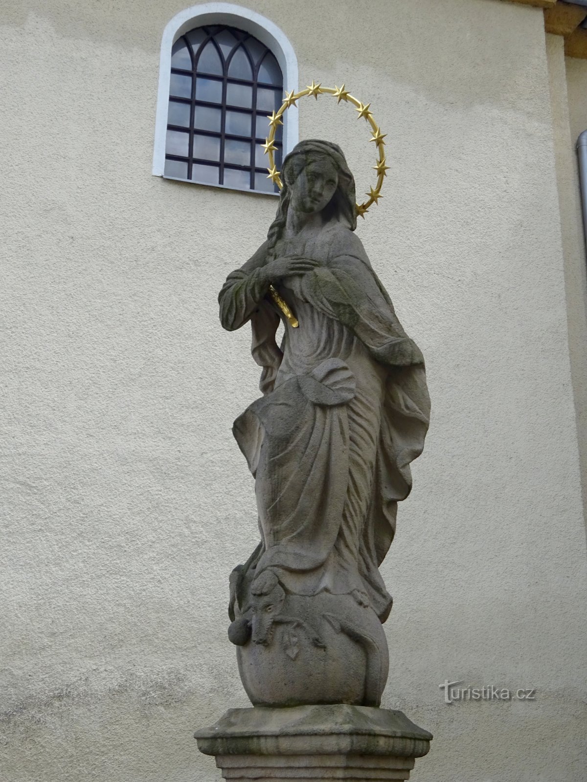 Klimkovice - estátua da Virgem Maria