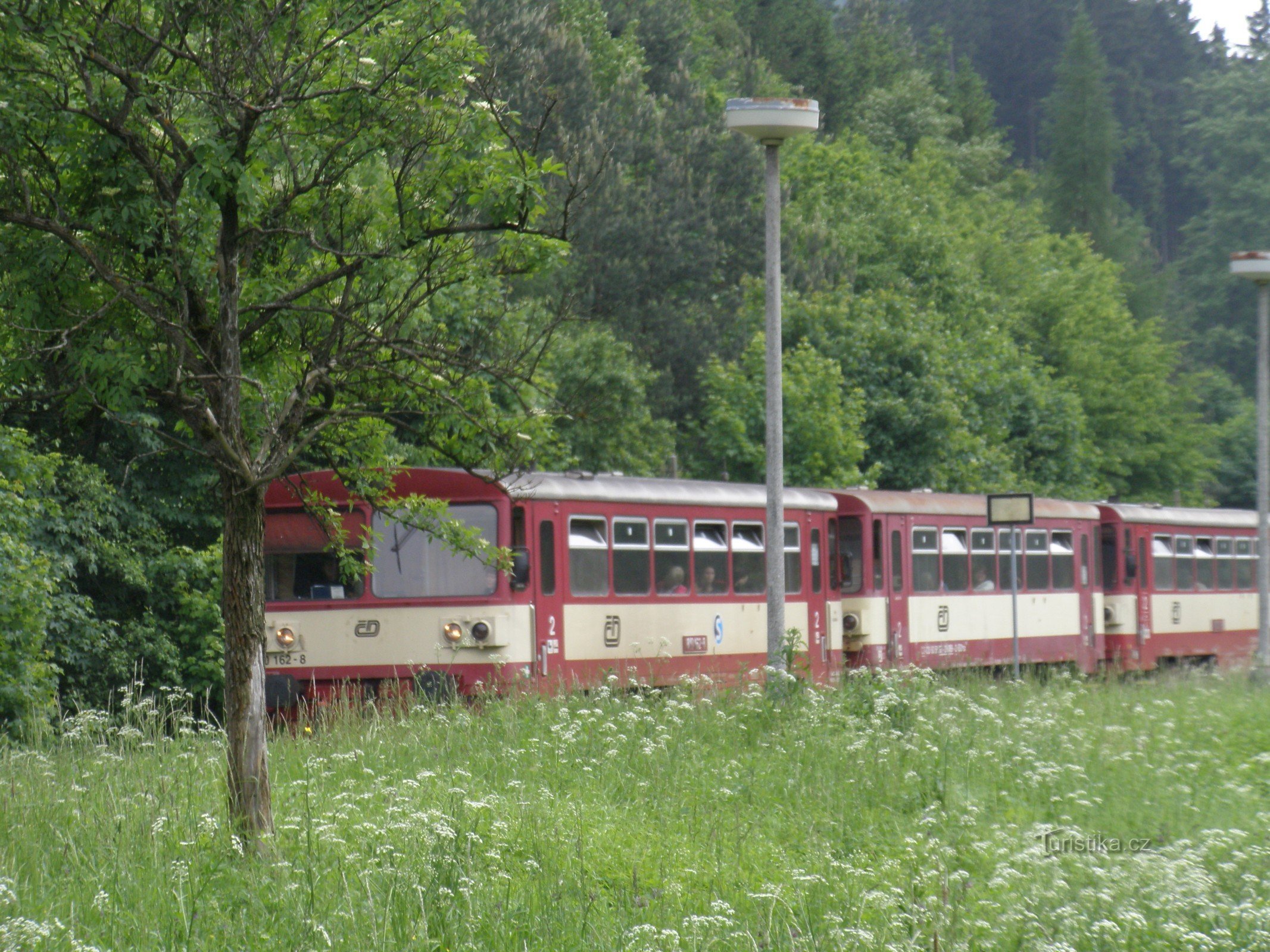 Klokočov, train de voyageurs