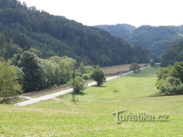 Klokočuvek, dolina Pecovskega potoka in Čermna