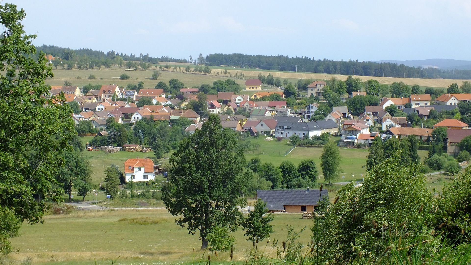 Jungs vom Jan-Hus-Denkmal