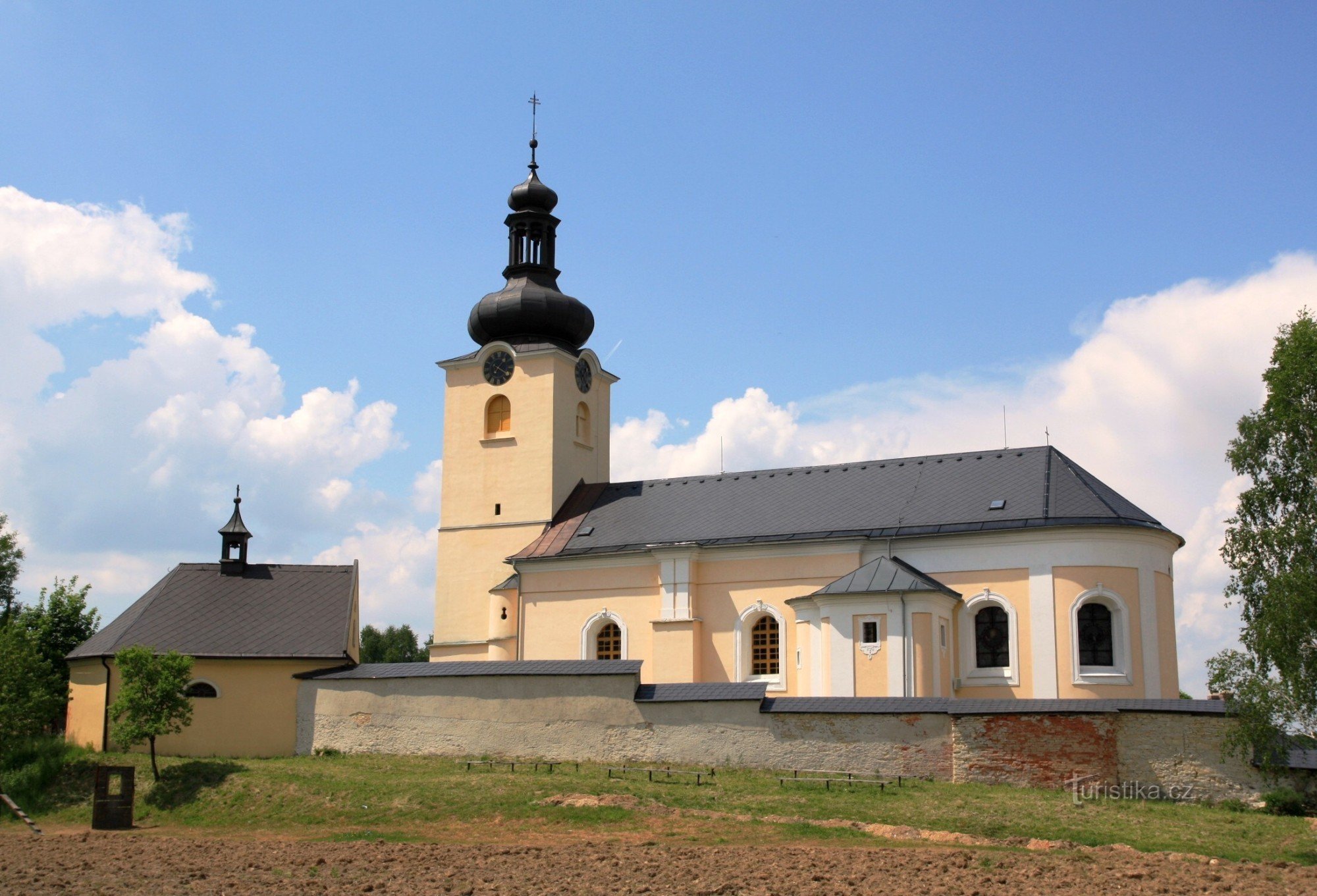 Koclířov - kostel sv. Jakuba a sv. Filomény