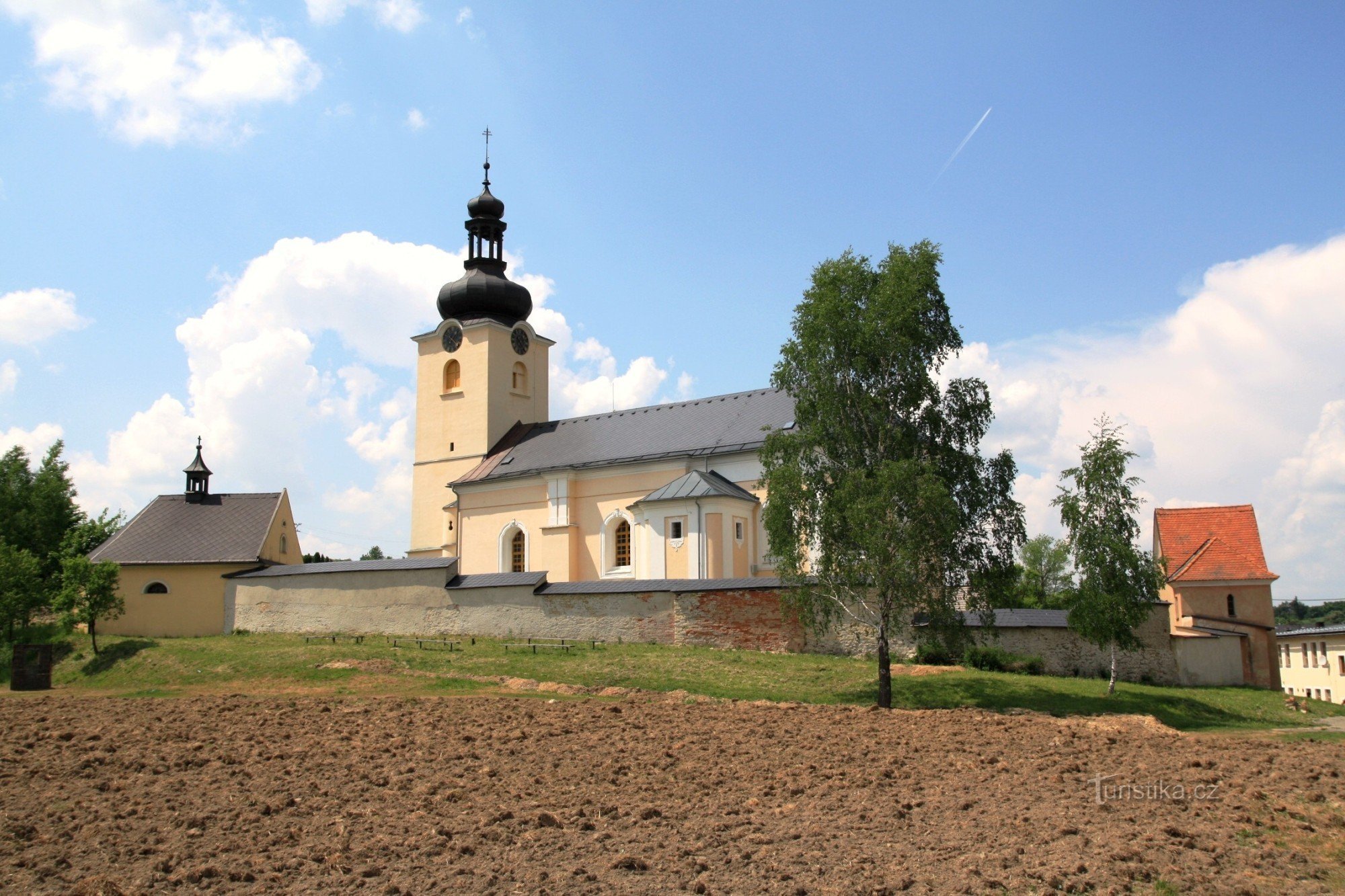 Koclířov - kirken St. Jakob og St. Philomena