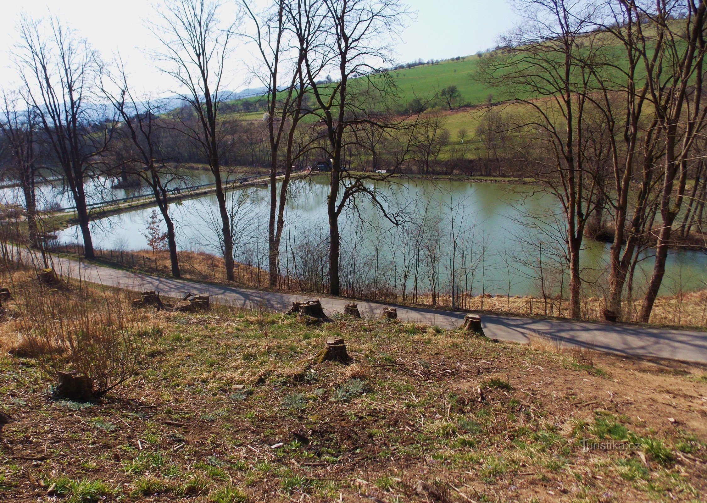 Rund um die Brumov-Teiche unter der Burg Brumov