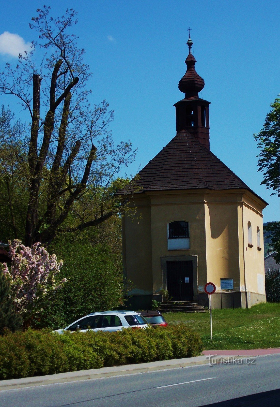 Pyhän Laurentiuksen kappelin ympärillä Bystřice pod Hostýnemissa
