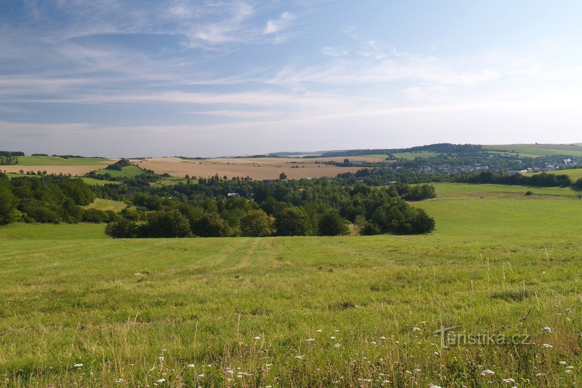 KOLEM PŘEHRADY SLEZSKÁ HARTA K JESENICKÝM SOPKÁM