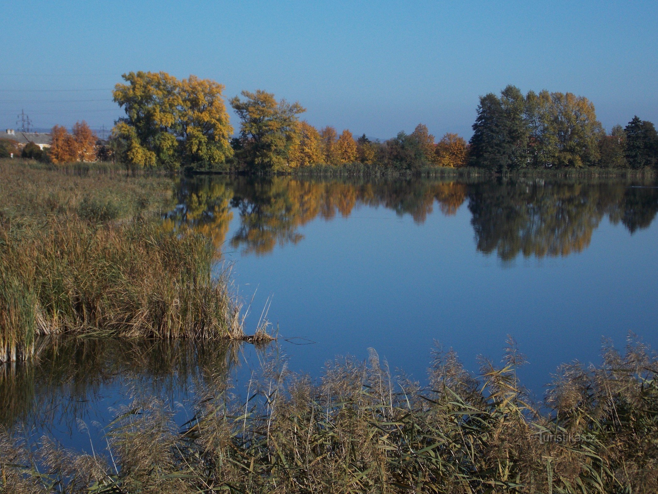 În jurul Zámecký rybník în Chropyny