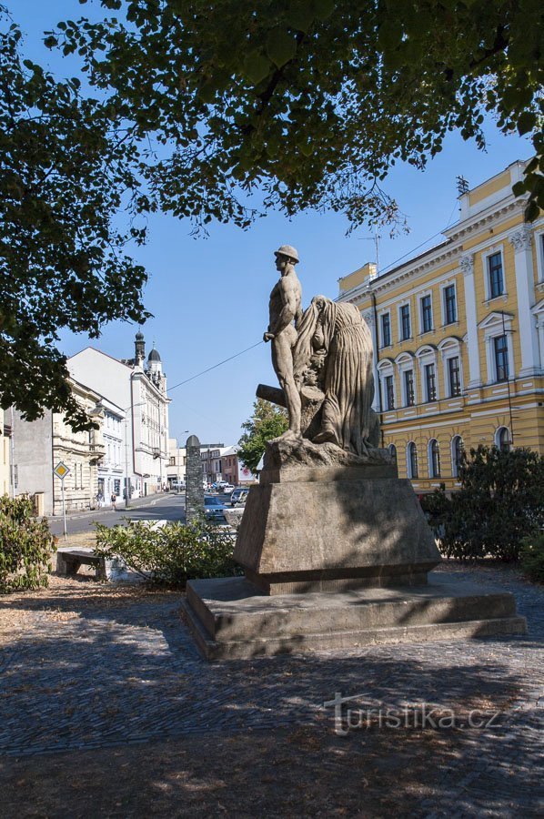Кёльн - Памятник павшим в Великой войне