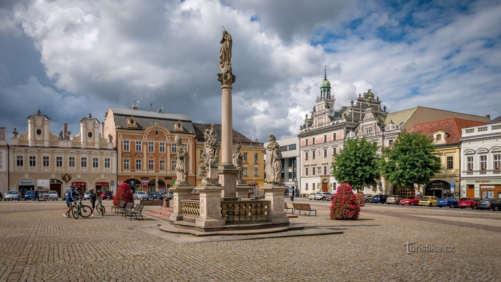 plaza de colonia