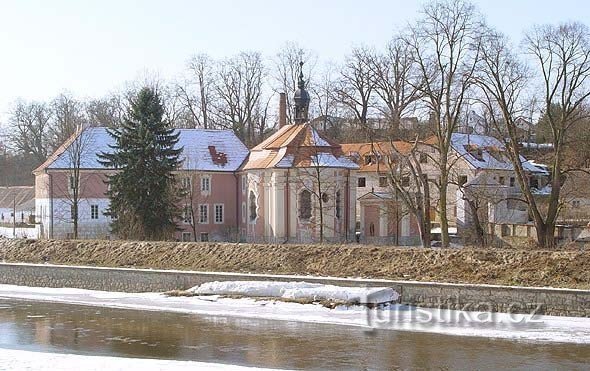 Walzwerk oberhalb von Lužnicí