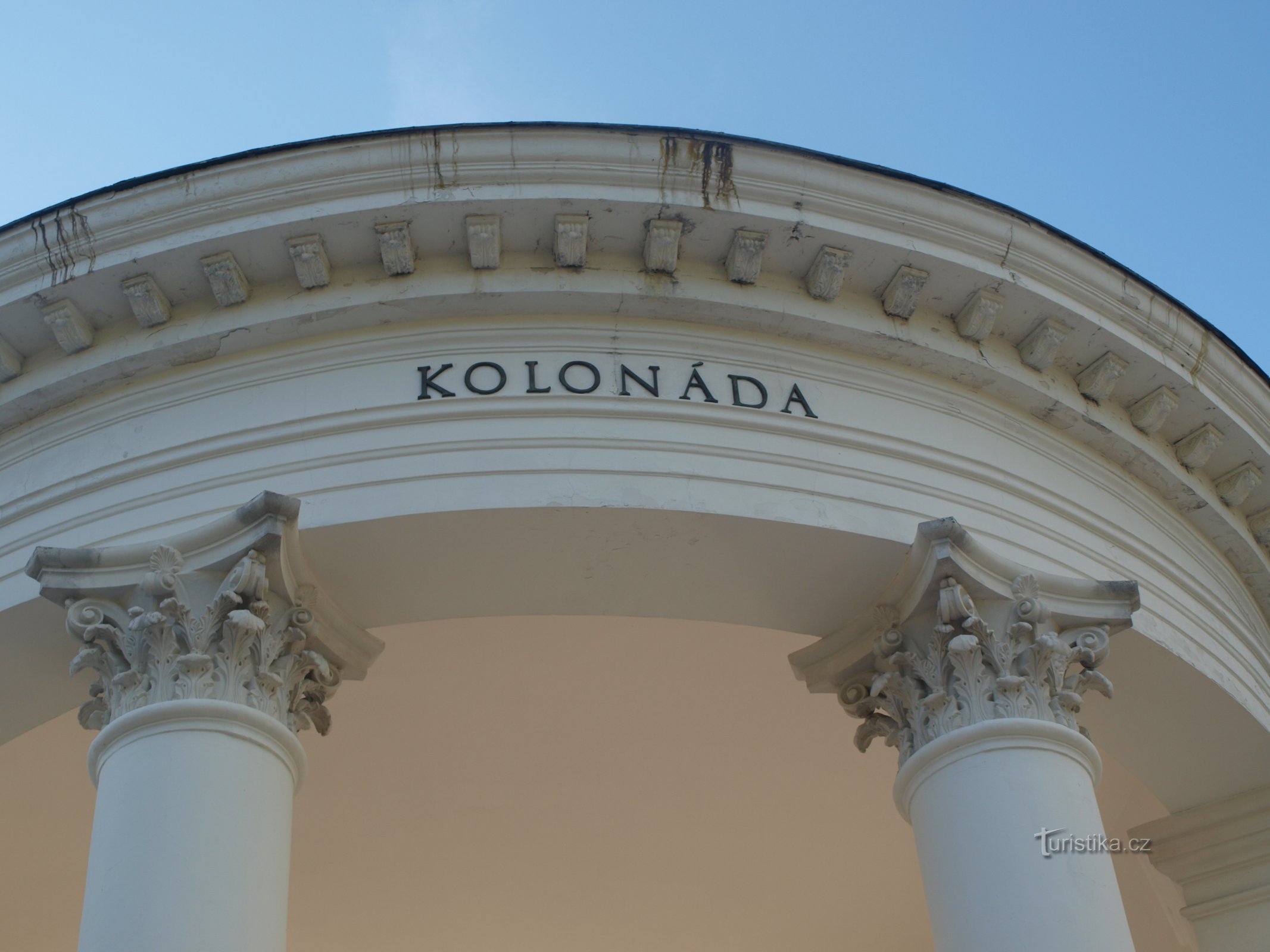 Colonnade in Mariánské Lázně en de Zingende Fontein