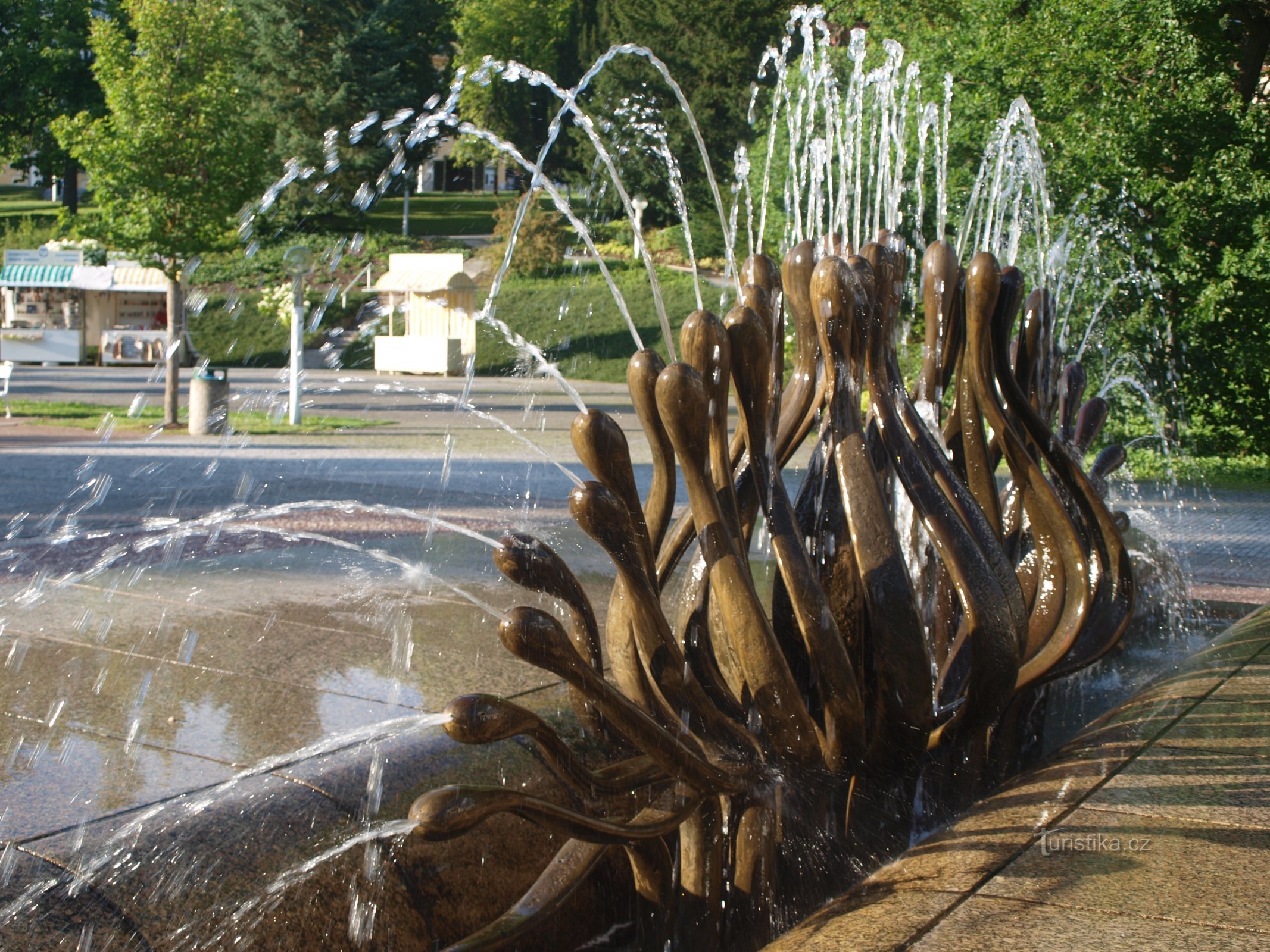 Søjlegang i Mariánské Lázně og den syngende springvand