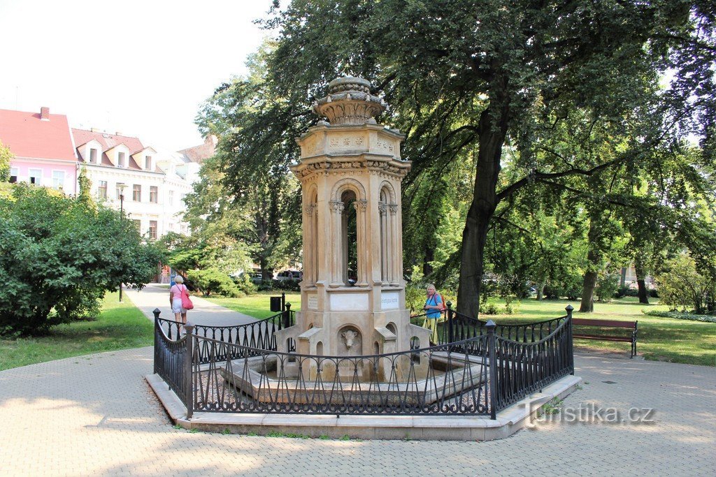 Kolostuja fountain, general view