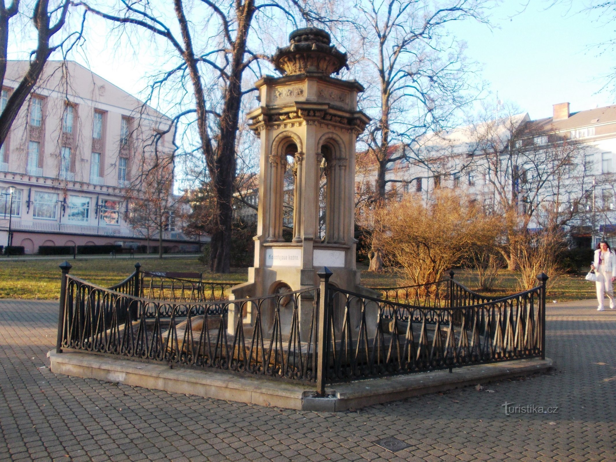 Fuente de Kolostuja en Lázeňské triste