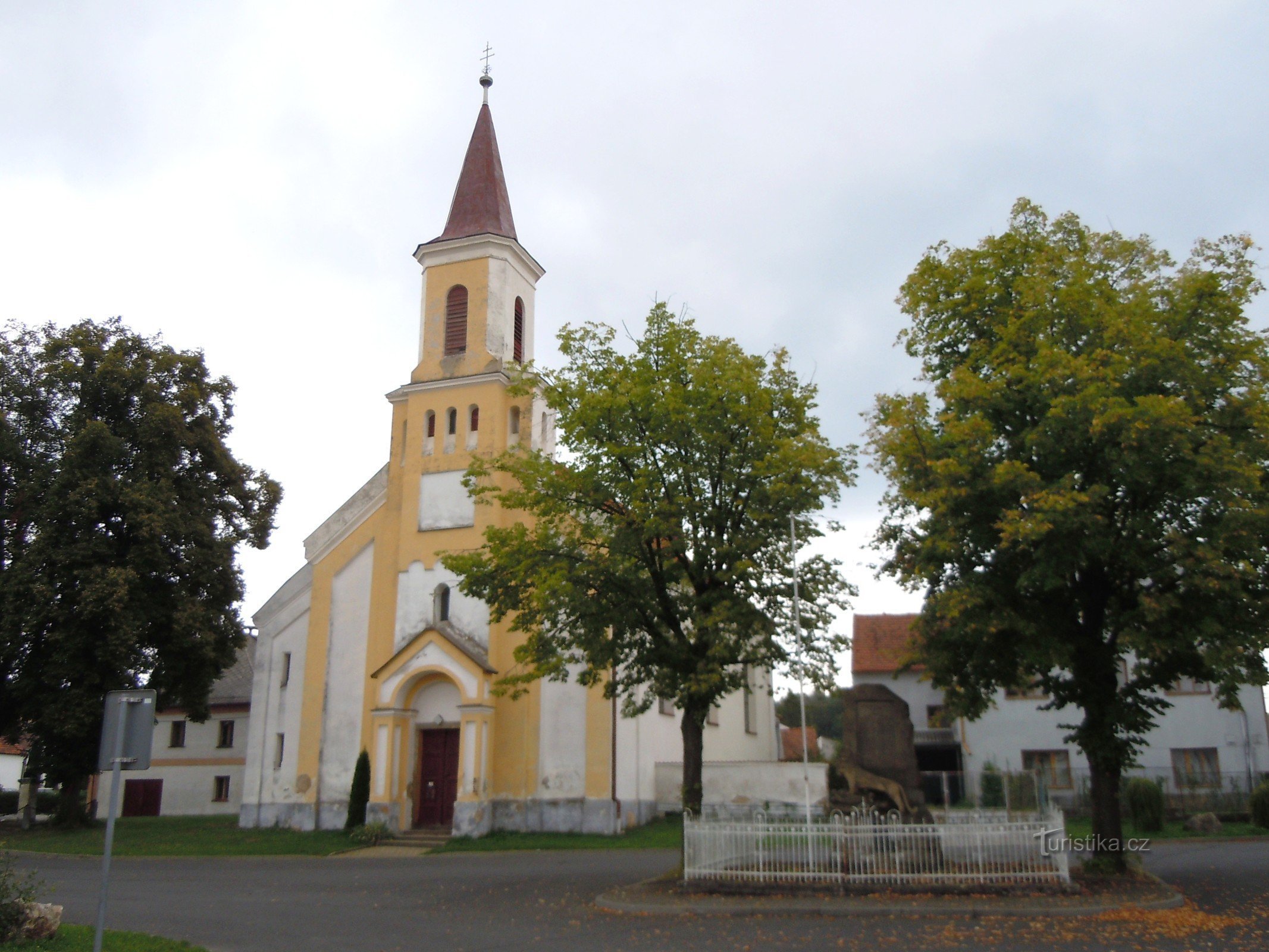 Koloveč - Kirche der Verkündigung der Jungfrau Maria