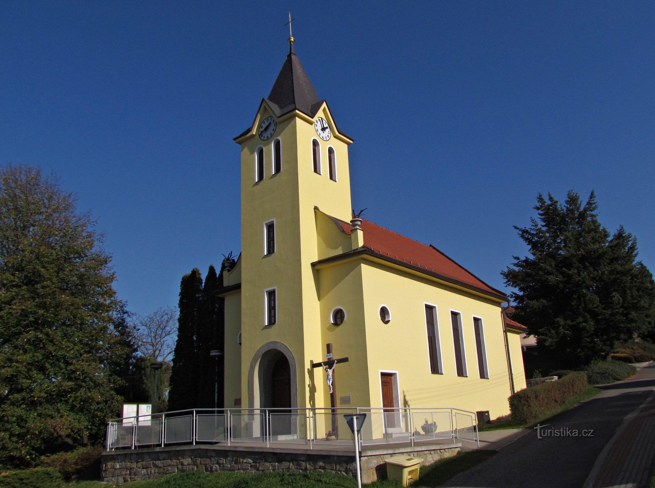 Sankt Antonius av Padua-kyrkan i Komárov