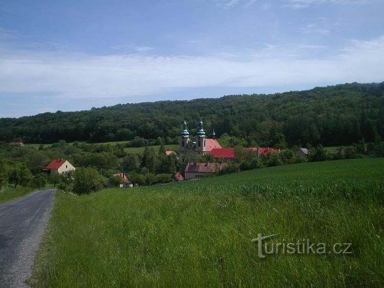Complexul mănăstirii din Dolní Ročov