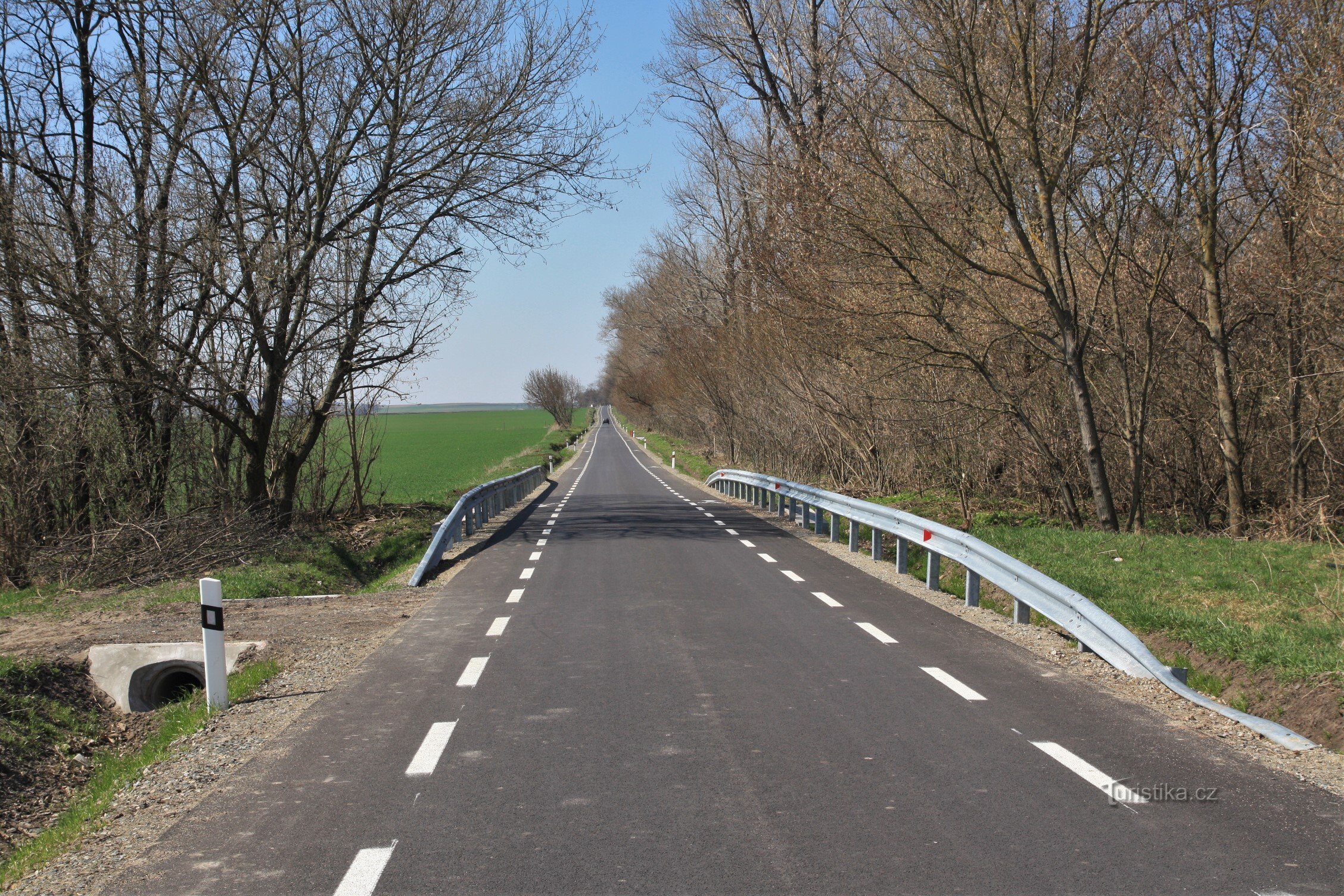 Communicatie gaat in een bijna directe richting naar Oostenrijk