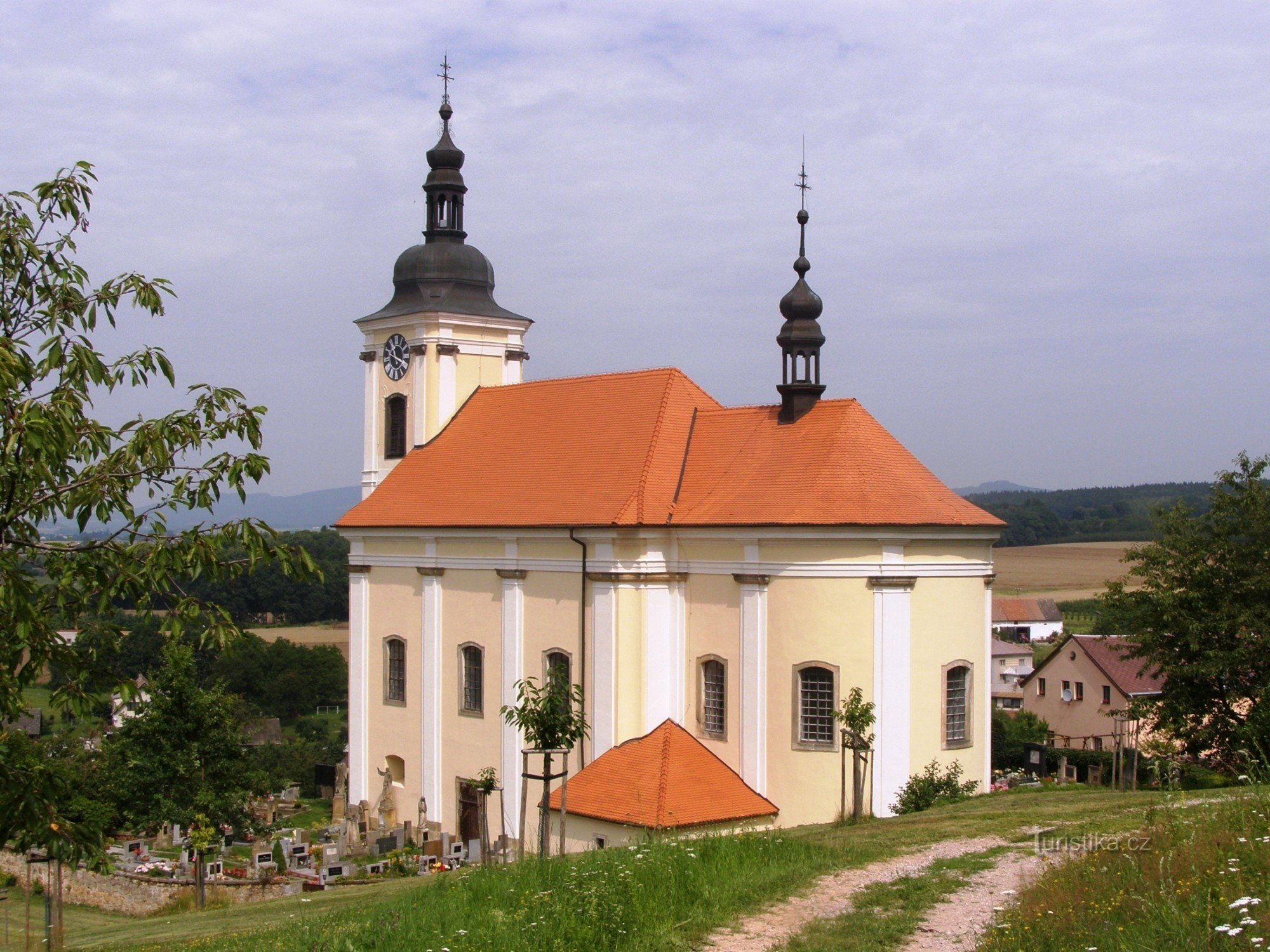 Konechlumí - Kirche St. Peter und Paul