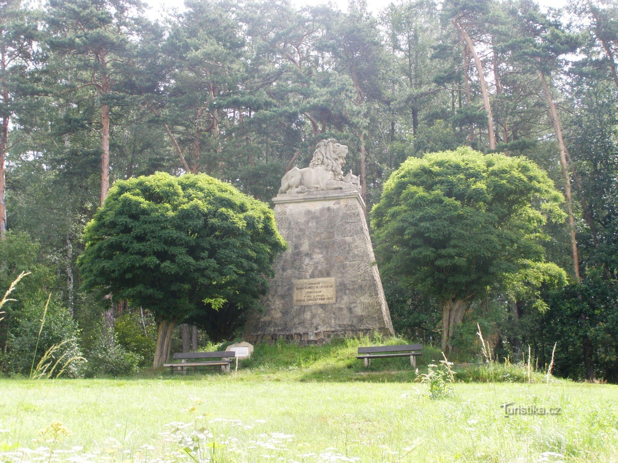 Konecchlumí - kopiec Viléma Konecchlumský