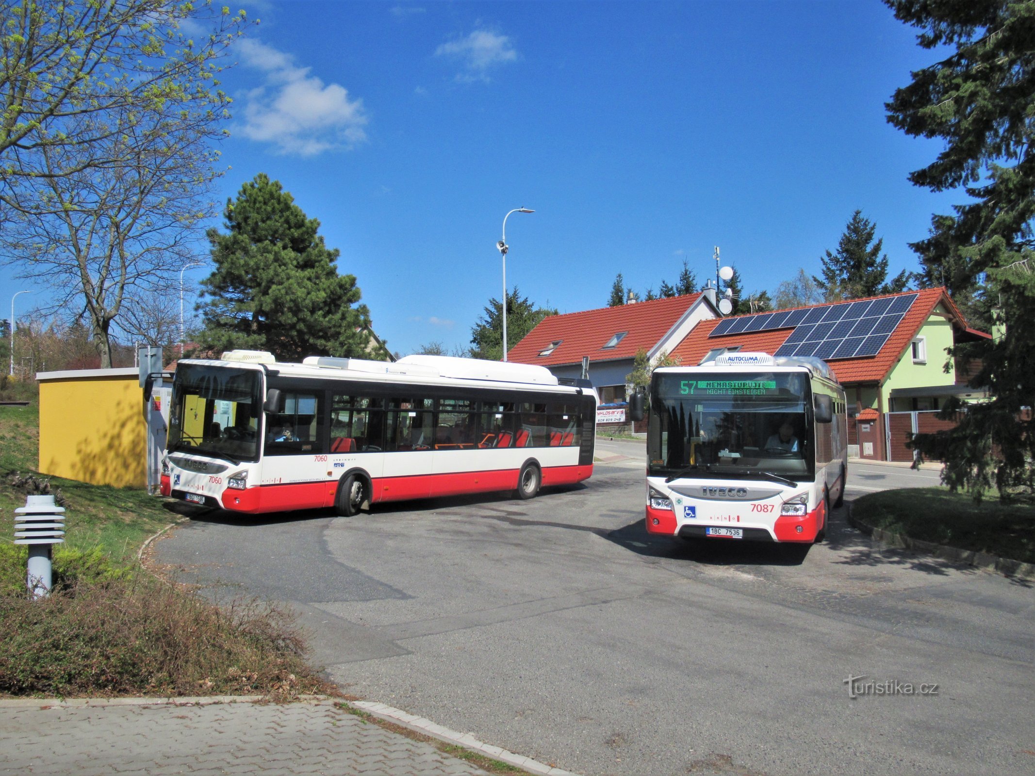 Terminal del autobús nº 57 en Útěchov