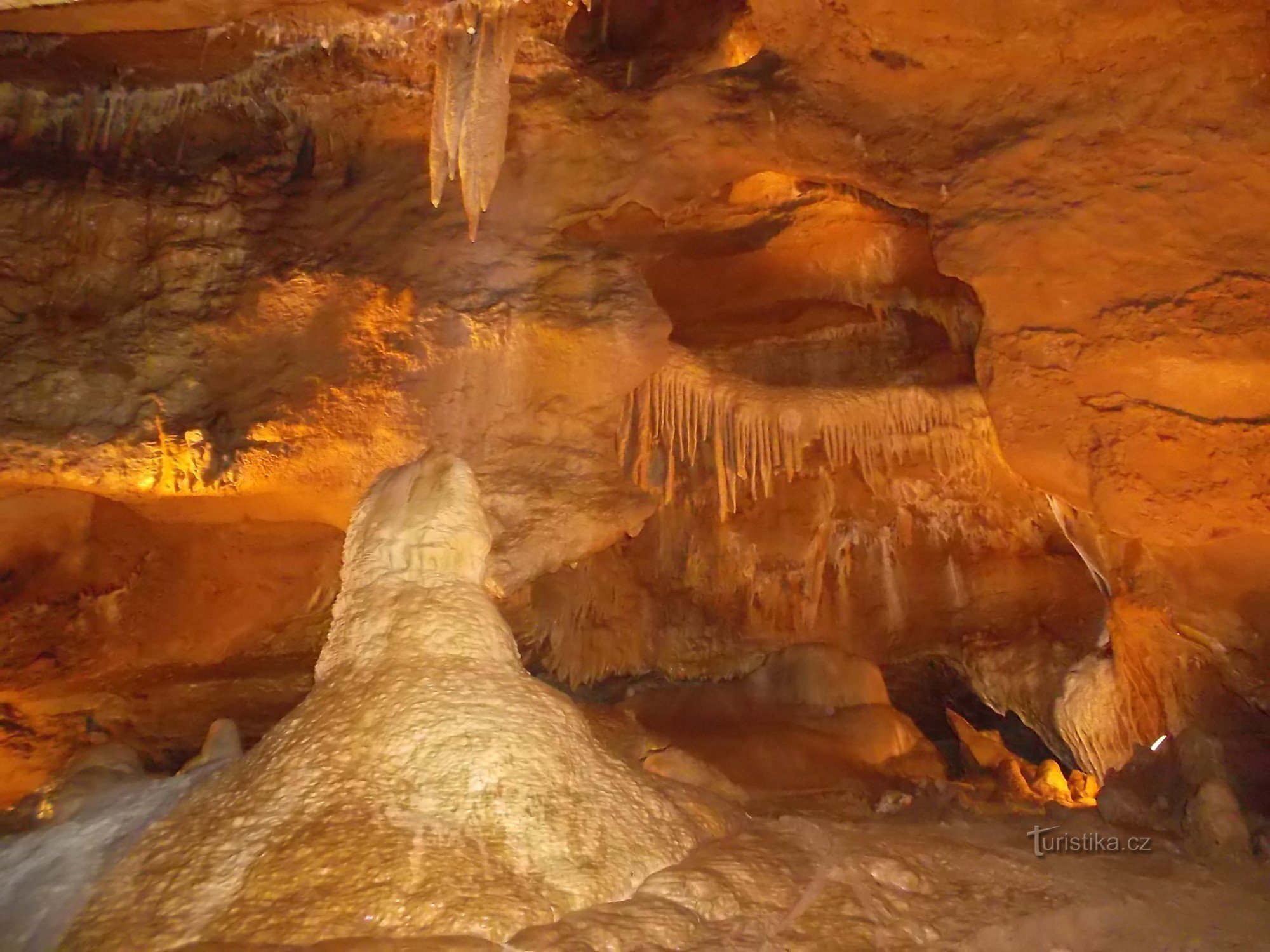 Koněpruské cave