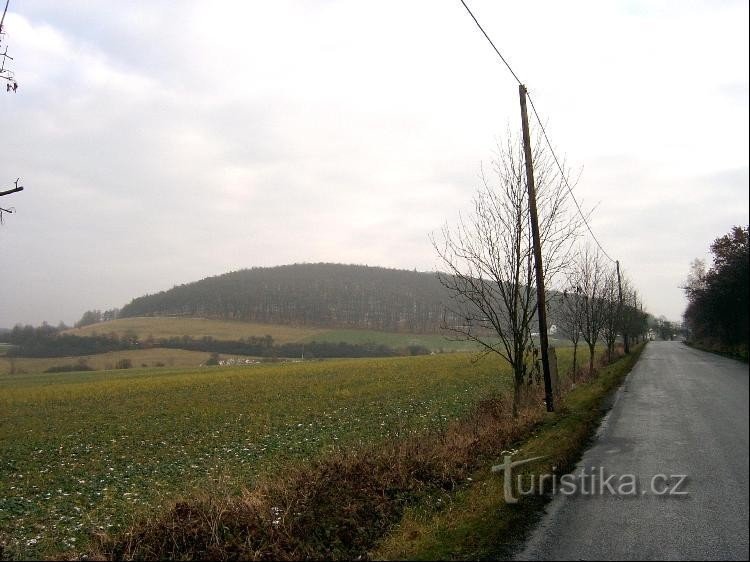 Kopec Ďábel: In cima alla collina c'è un tabellone informativo con una casella in cima per scrivere