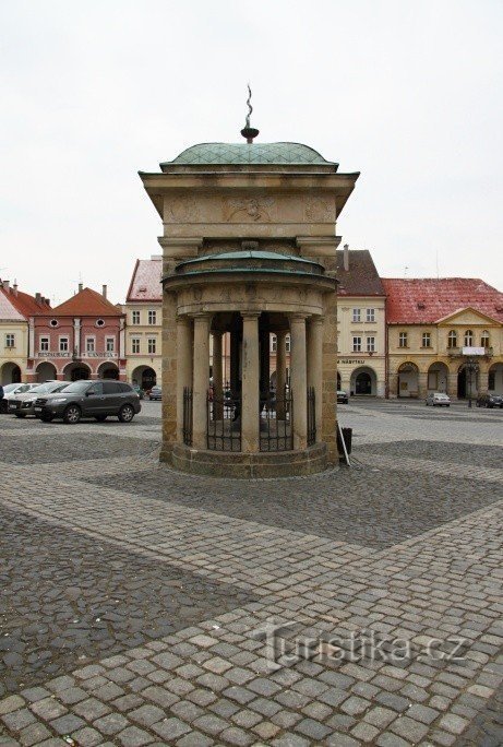 Fontaine du Couronnement - Bouilloire à Jičín