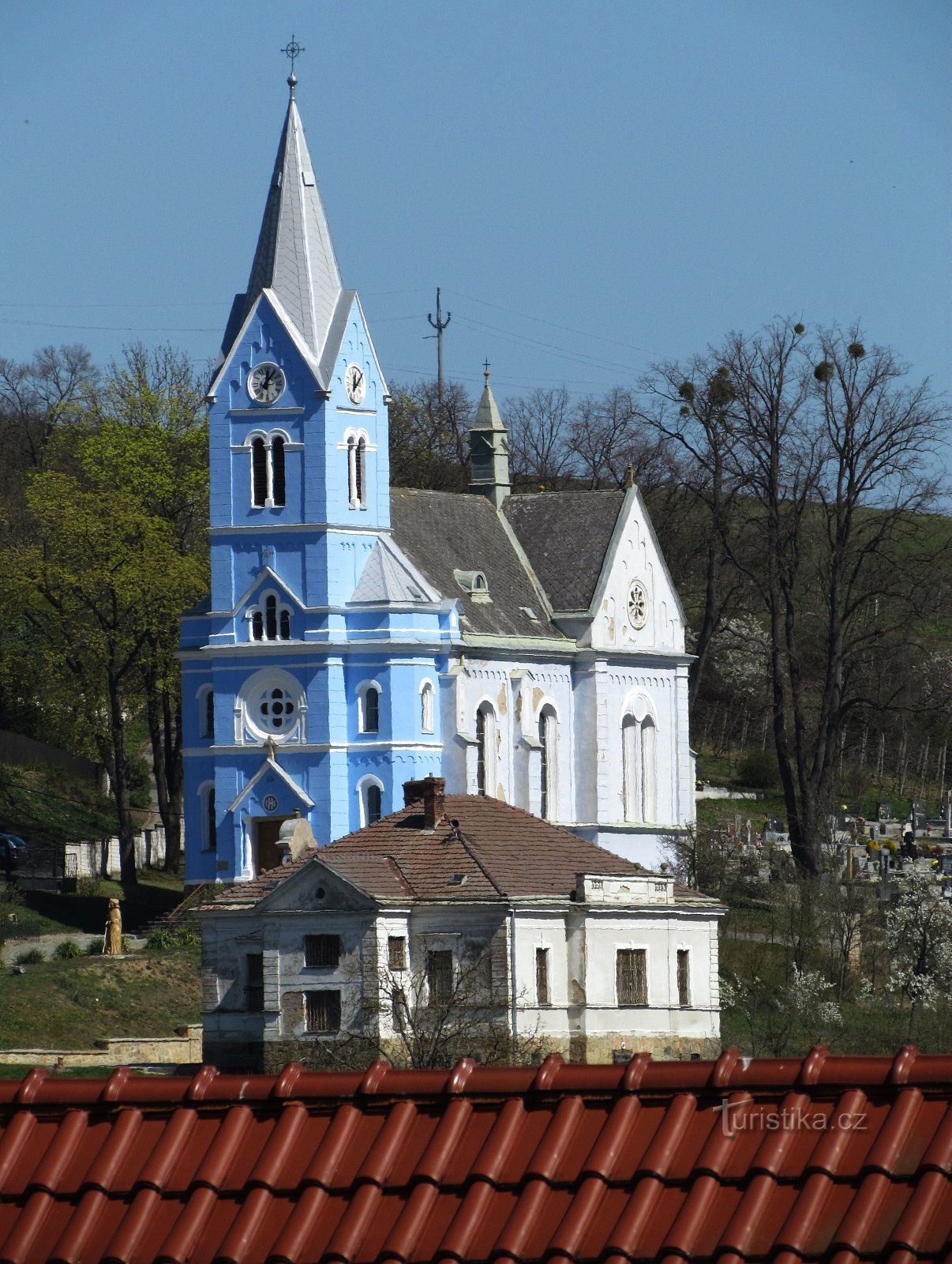 cerkev in župnišče
