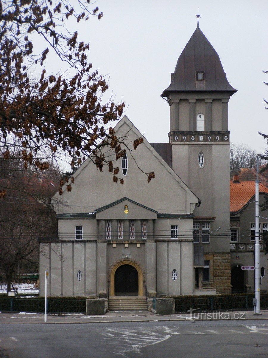 Tšekin veljien kirkko Hradec Královéssa