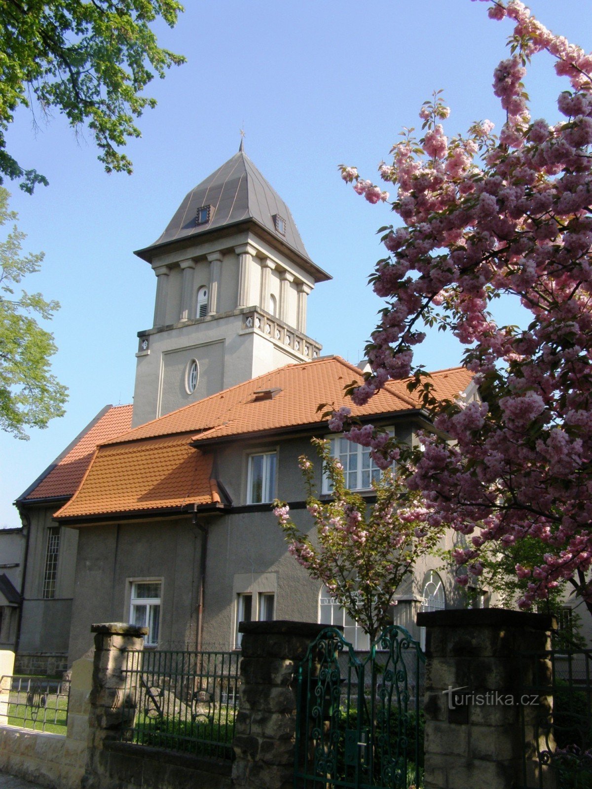 フラデツ・クラーロヴェのチェコ兄弟教会の教会