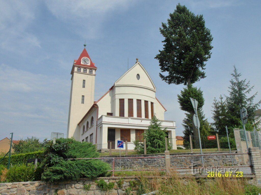 Tšekkoslovakian hussiittikirkon kirkko Vlašimissa
