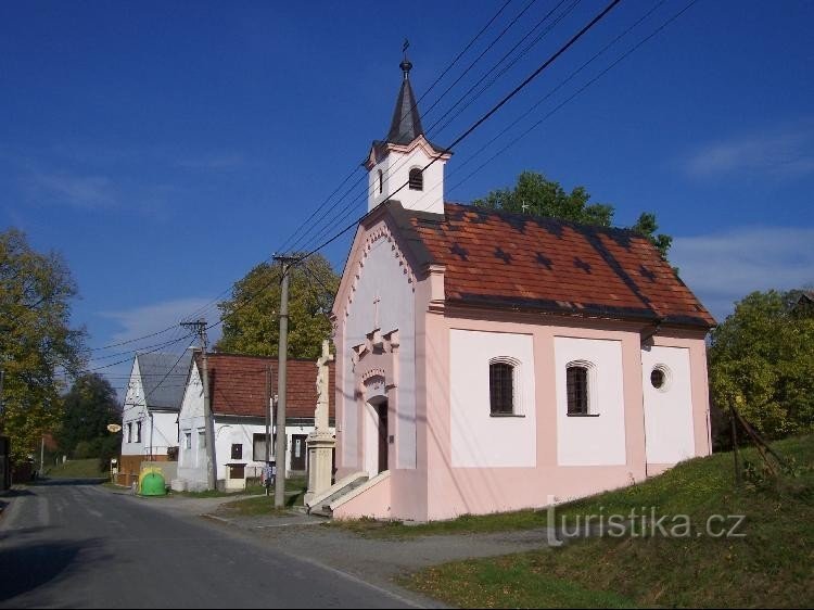 教堂：村里的教堂